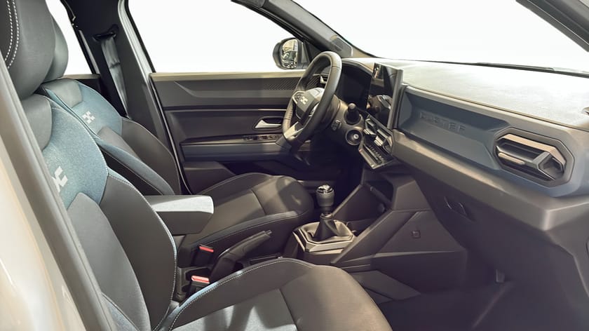 Bild 3 av Dacia Duster EXPRESSION MILD HYBRID 130