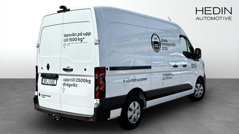 Bild 2 av Renault Master L2H2 NORDIC LINE DCI 150 AUTOMAT 2500kg dragvikt