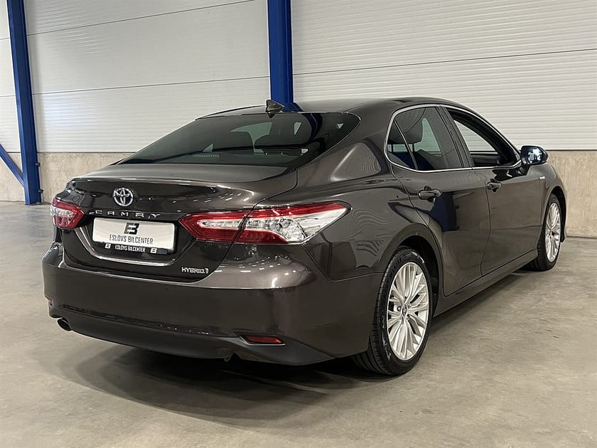 Bild 4 av Toyota Camry Hybrid CVT 218 HK / Executive / HUD / JBL / Navi /