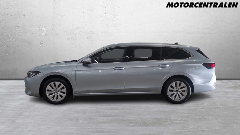 Bild 2 av Volkswagen Passat Variant eHybrid Plugin 13.1 mil/SoV/Drag/Värmare/p-lease 4995:-