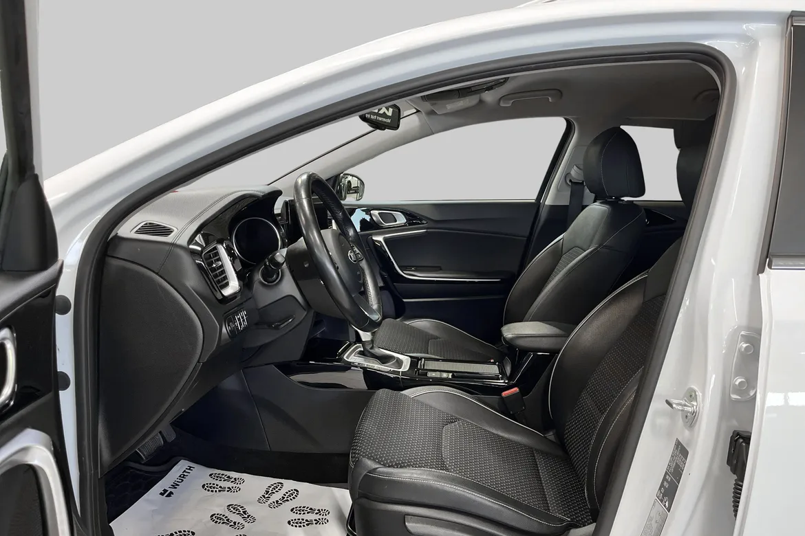 picture of a car