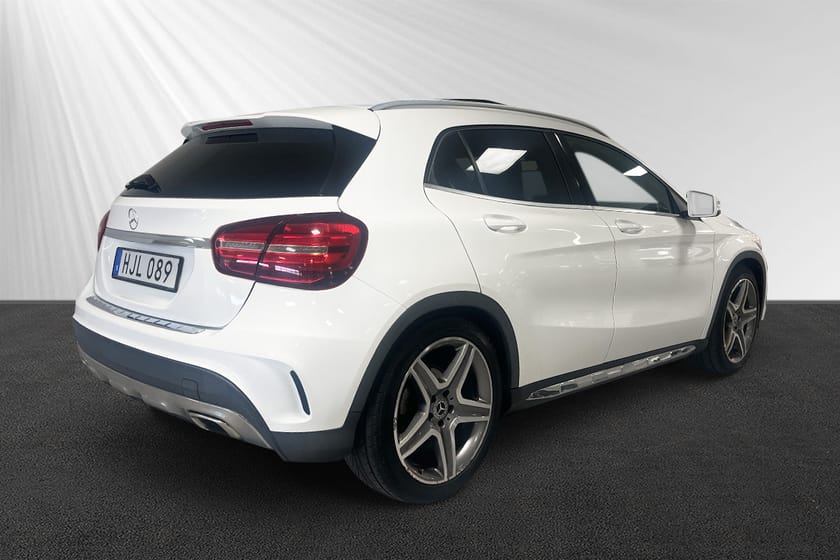 Bild 2 av Mercedes-Benz GLA 200 d AMG LINE