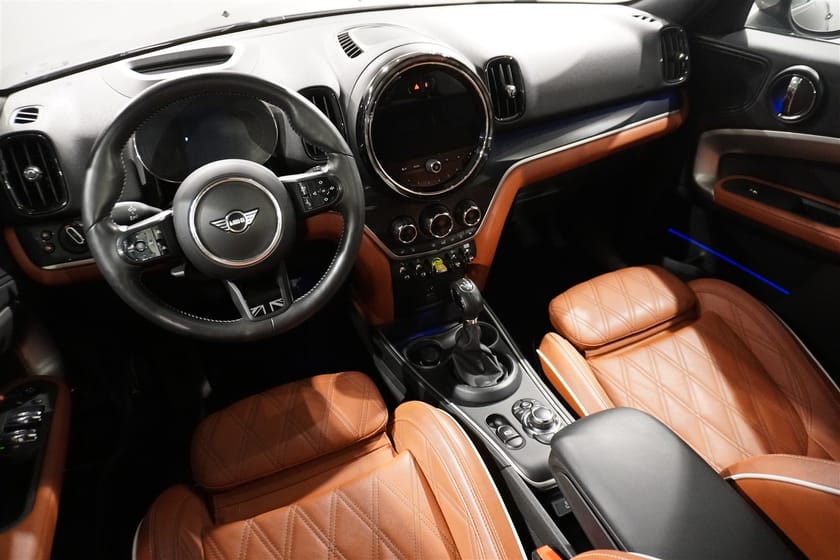 Bild 2 av MINI Countryman Cooper SE ALL4 Maximise Panorama HUD LED DA