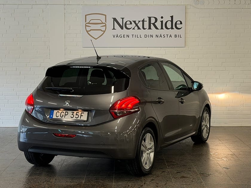 Bild 4 av Peugeot 208 5-dörrar 1.2 PureTech 82 Euro 6 | NyKamrem | Panorama