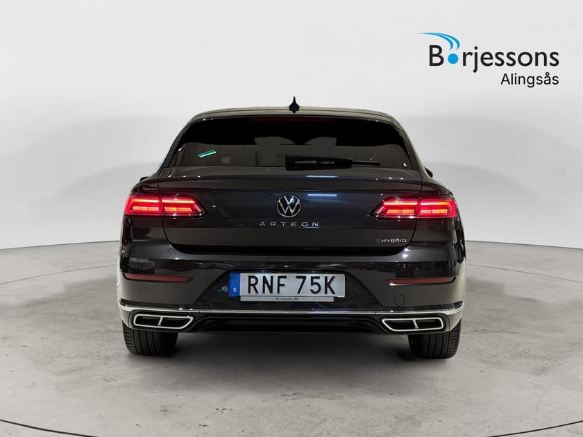 Bild 4 av Volkswagen Arteon eHybrid Shooting Brake SB R-Line Värmare/Drag/Matrix/Nav