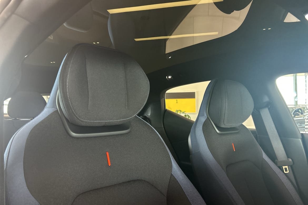 Lynk & Co 02 EV 66 kWh, 272hp, 2025