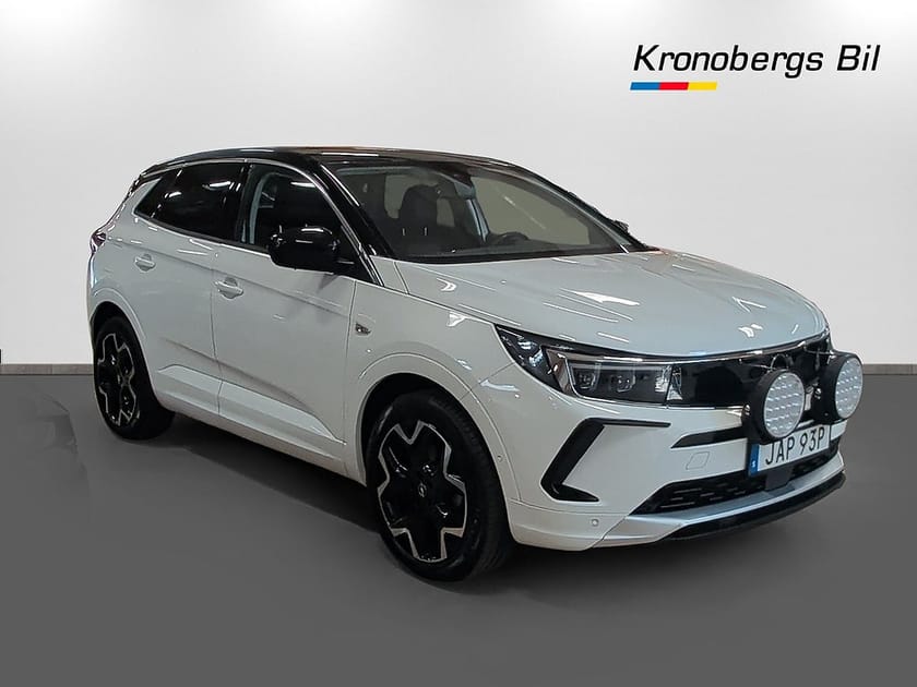 Bild 3 av Opel Grandland 1.2T 130 Ultimate Automat *Drag*Xtra ljus*