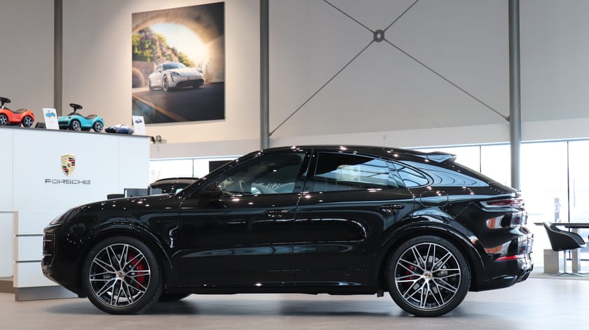 Bild 4 av Porsche Cayenne S E-Hybrid Coupé Black Edition