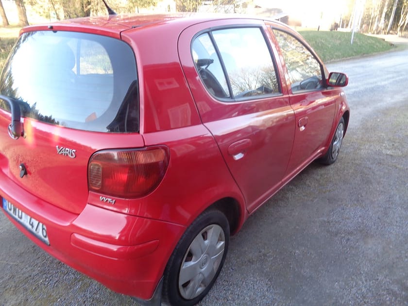 Bild 2 av Toyota Yaris 5D 1.3 VVT-i FULLSERVAD/NYBES U.A./2 ÄG/FINANS/INBYTE