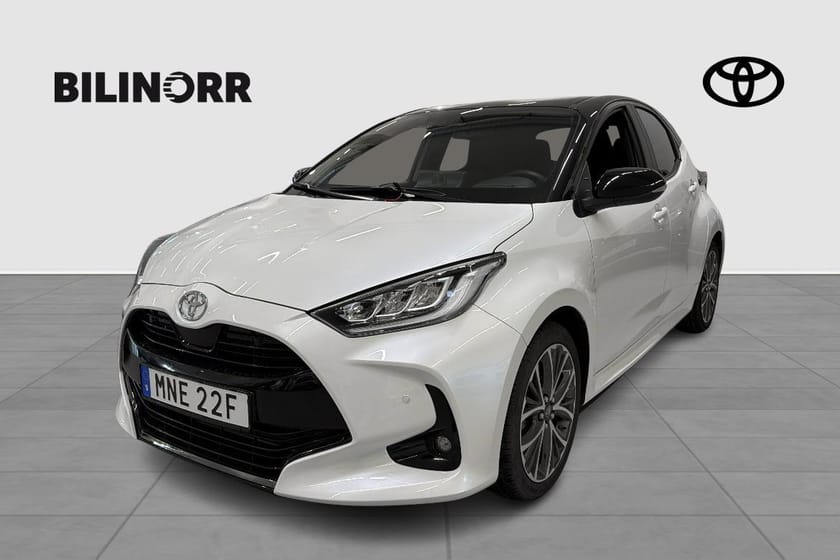 Bild 1 av Toyota Yaris Hybrid Style Bi-Tone, V-hjul
