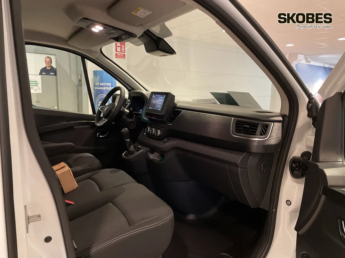 Renault Trafic E-TECH Van