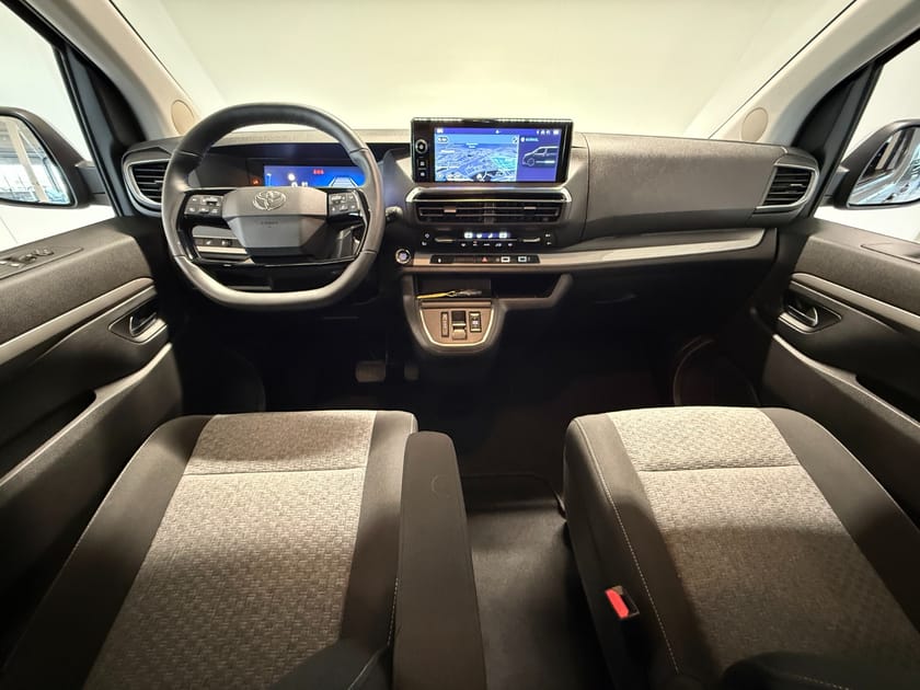 Bilde 5 av Toyota Proace Verso Electric Long 75 8-Seter ACC/Oppv.ratt/Navi/Kam/Dab+