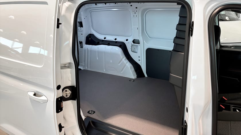 Bild 5 av Ford Grand Transit Connect Skåp L2 Limited PHEV 150Hk / Lagerbil / Drag