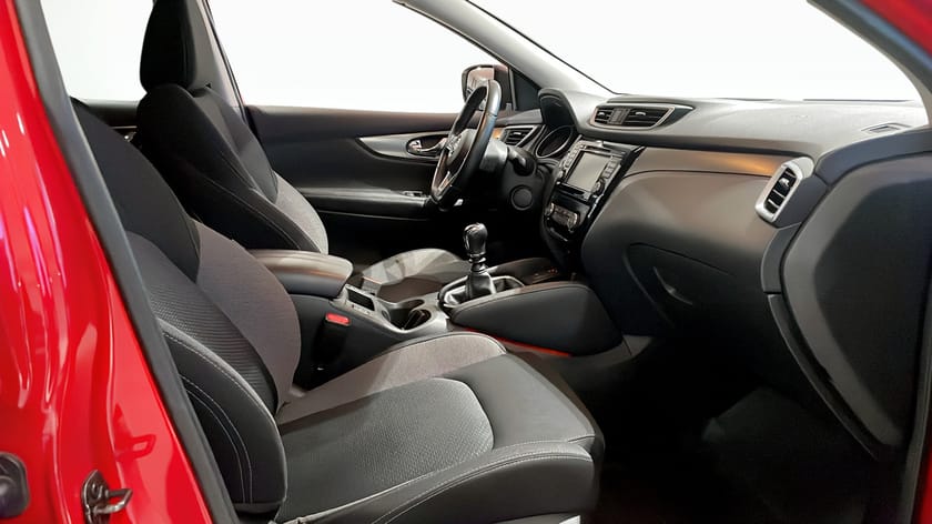 Bild 3 av Nissan Qashqai 1.3 DIG-T Manuell 140hk 2018