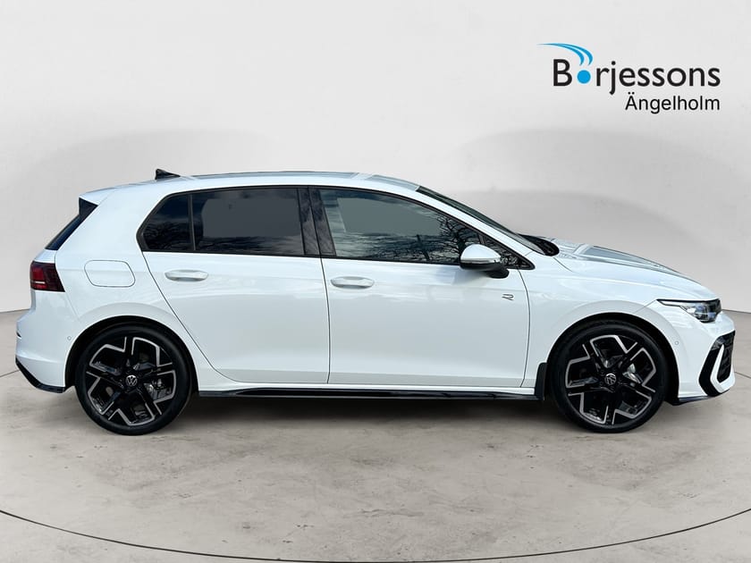 Bild 2 av Volkswagen Golf R-line 1,5 eTSI 150hk DSG7