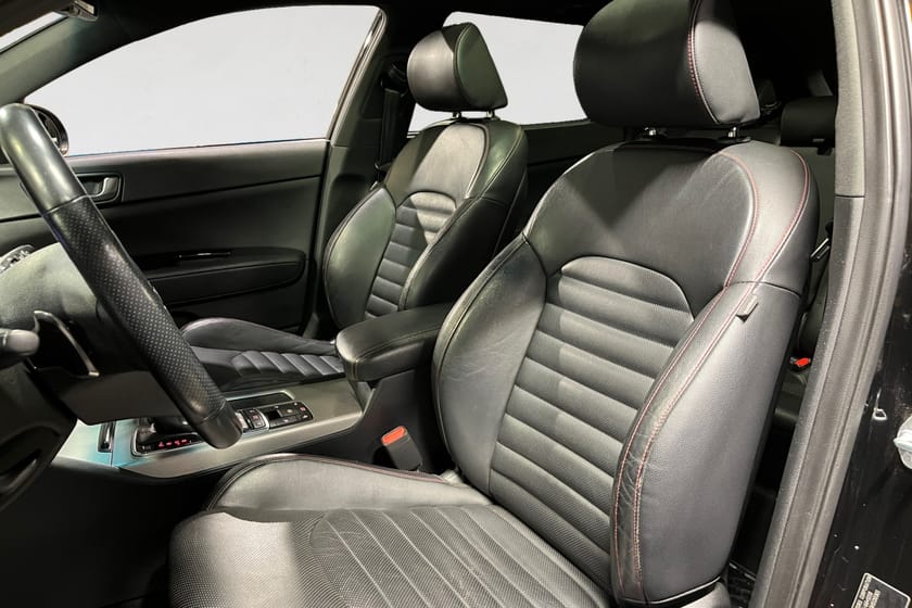 Bild 3 av Kia Optima Sport Wagon SW 1.7 VGT 141 HK AUT GT-LINE PANO NAVI SKINN NYBES 18"