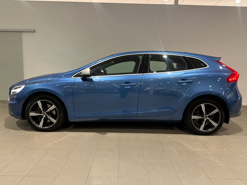 Bild 3 av Volvo V40 D4 Business Adv R-Design, Dragkrok