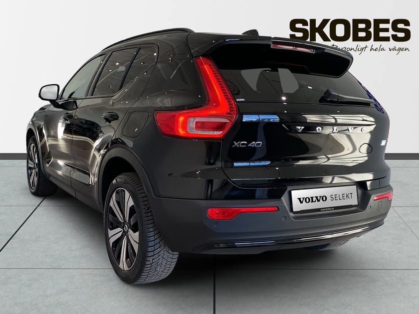 Bild 5 av Volvo XC40 Recharge Single Motor Core Edition Momsbil, Parkeringskamera, Parksensorer fram/bak