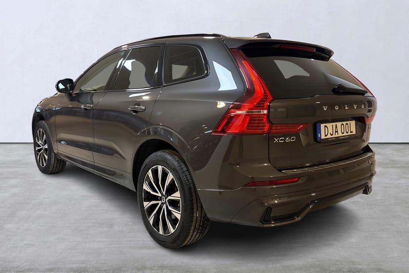 Bild 4 av Volvo XC60 B5 AWD Bensin Plus Dark