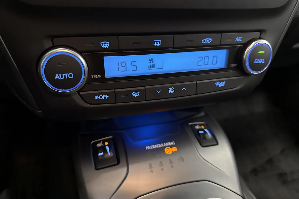 picture of a car