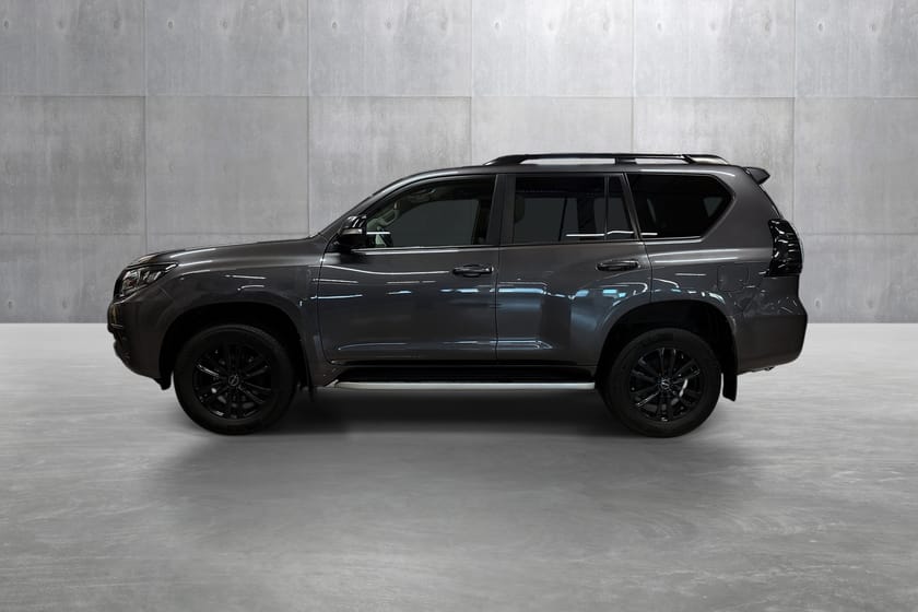 Bilde 2 av Toyota Land Cruiser 5-dørs 2.8 Diesel High Power D-4D Aut. 6 gir VX Black Pack