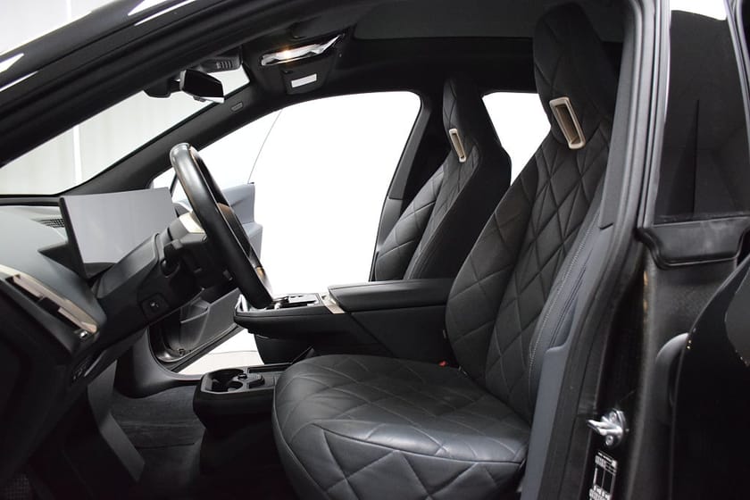 Bild 3 av BMW iX xDrive50 Sport Innovation Panoramaglastak