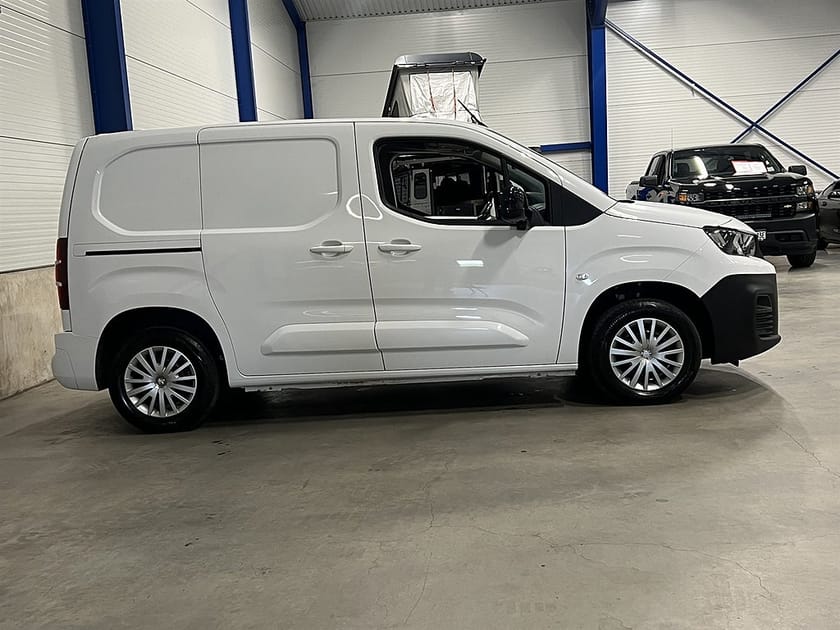 Bild 3 av Peugeot Partner L1 1.5 BlueHDi 100 Manuell 102 HK / Leasebar / Backkamera / Drag