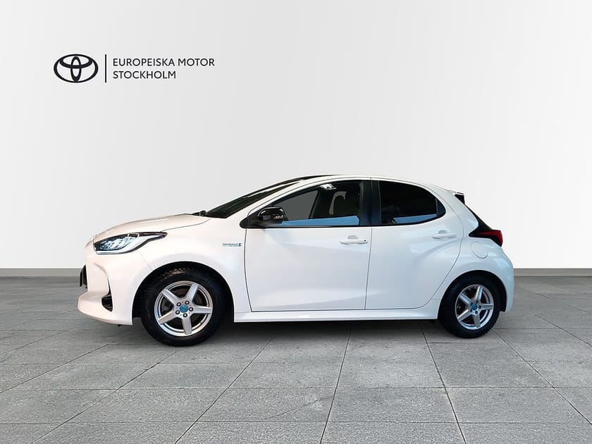 Bild 4 av Toyota Yaris Hybrid 1,5 5D STYLE SKYVIEW JBL -V-HJUL