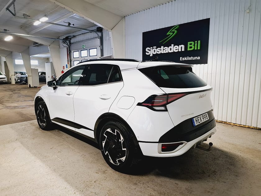 Bild 4 av Kia Sportage PHEV GT-Line Panorama Skinn Drag H&K 360° Navi