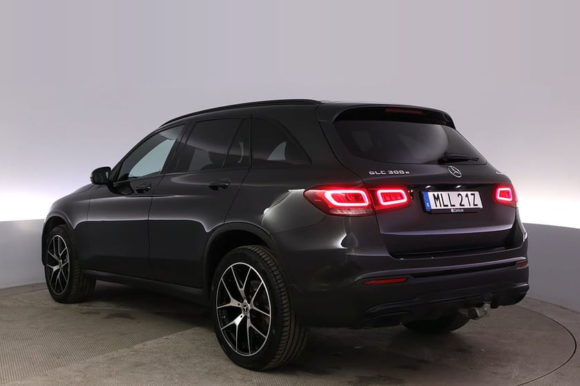 Bild 4 av Mercedes-Benz GLC 300 e 4MATIC AMG Kamera Elstol Navi Drag