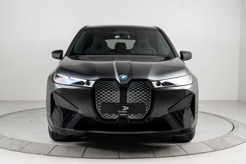 Bilde 3 av BMW iX xDrive40 Fully Charged ACC/H&K/Krok/360º/Pano/HUD