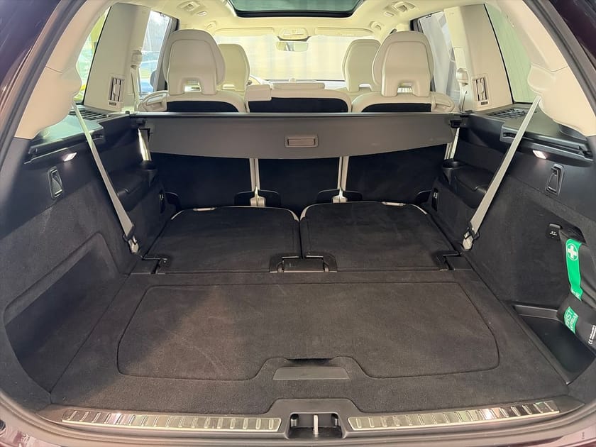 Bild 4 av Volvo XC90 T8 Ultra Dark Executive.  360 Kamera, Drag, Head up, Ventilerade stolar, Massage stolar,  B&W Sound, Aktiv Chassi, Akustikrutor, Panorama