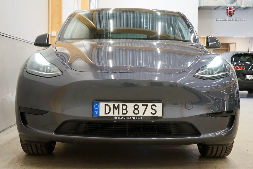 Bild 5 av Tesla Model Y Standard Range RWD Drag Värmepump Rattvärme Pano MOMS