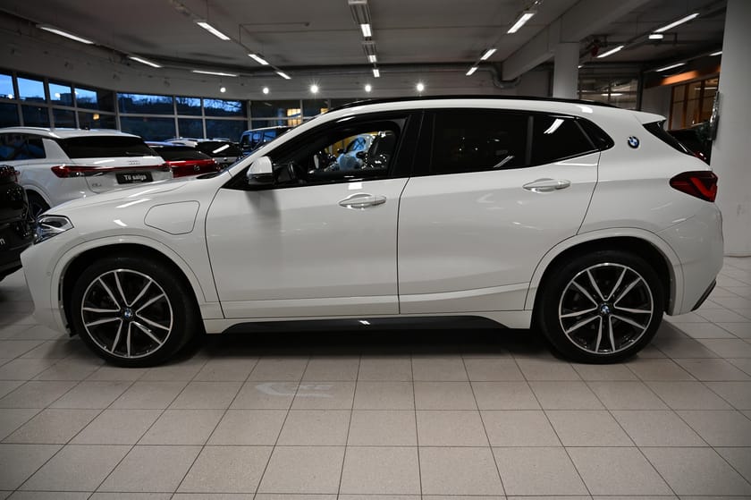 Bilde 2 av BMW X2 xDrive25e 