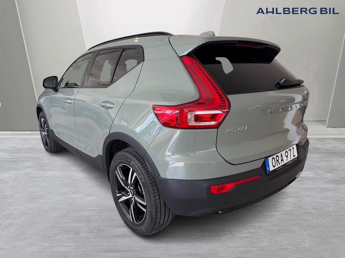 Volvo XC40 2025 - miniatyr 3