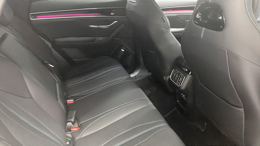 Bild 5 av BYD Seal U Design Panorama, Head-Up, Adaptiv frthållare.