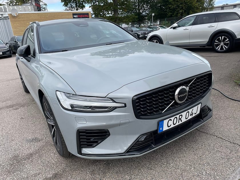 Bild 3 av Volvo V60 T6 Recharge Plus Dark plug in AWD 350HK 4x4 Läder