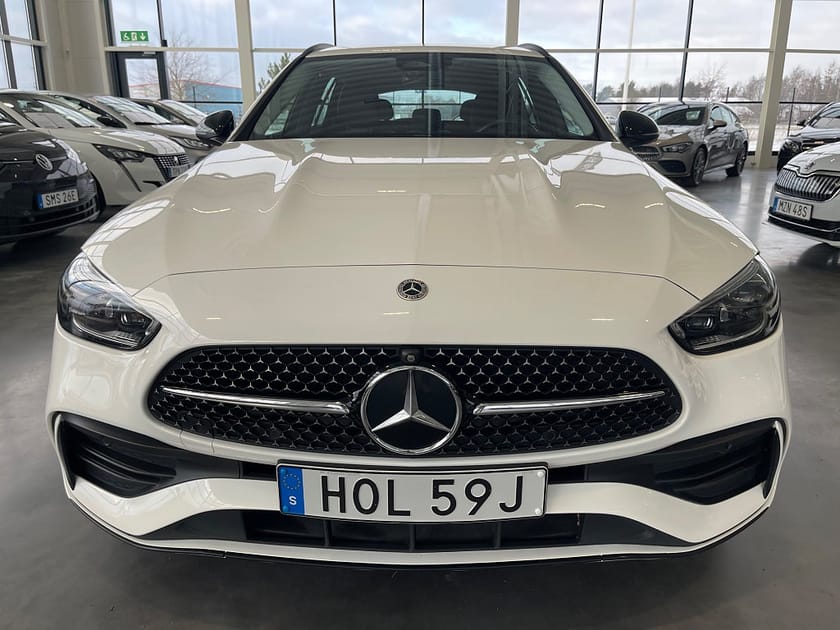 Bild 4 av Mercedes-Benz C 300 T e 300E 9G-T | AMG | Night | Premium | 360