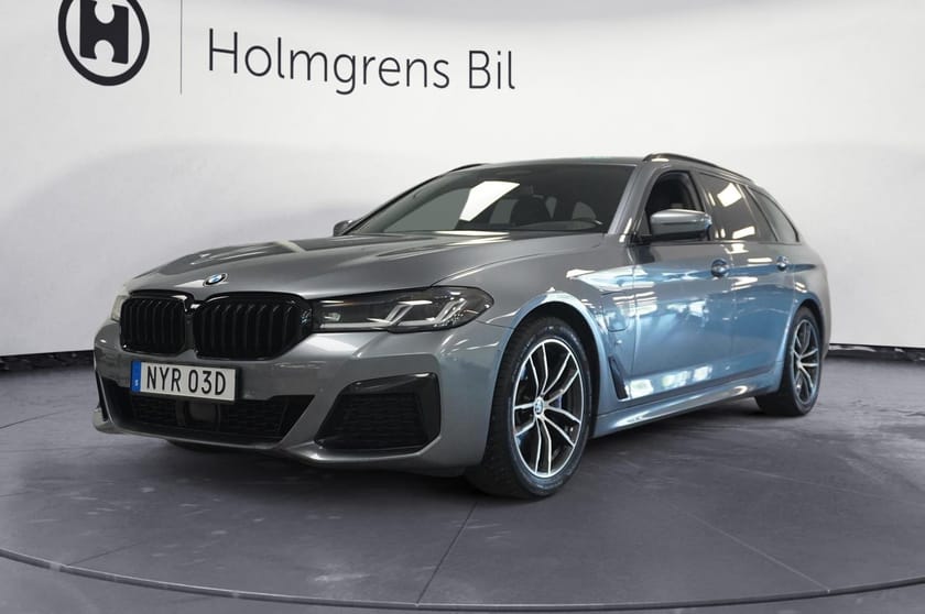 Bild 1 av BMW 530e xDrive Touring M-Sport Innovation DAP PA