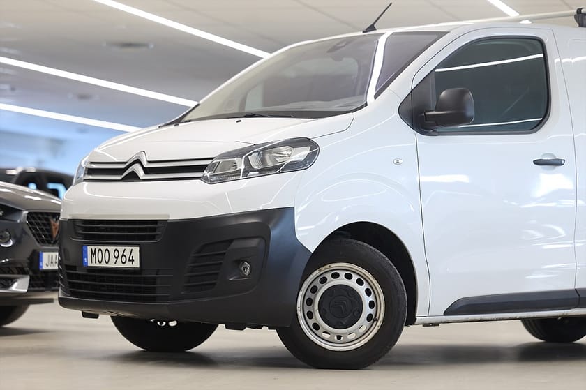 Bild 4 av Citroën Jumpy Van IP 2.0 BlueHDi 144hk CarPlay Drag Värmare B-Kamera