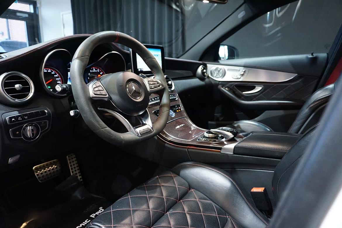 Mercedes-Benz C-Klass 2015 - miniatyr 15