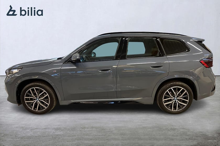 Bild 3 av BMW iX1 xDrive30 M Sport Premium  Adaptiva LED Komfortöppning