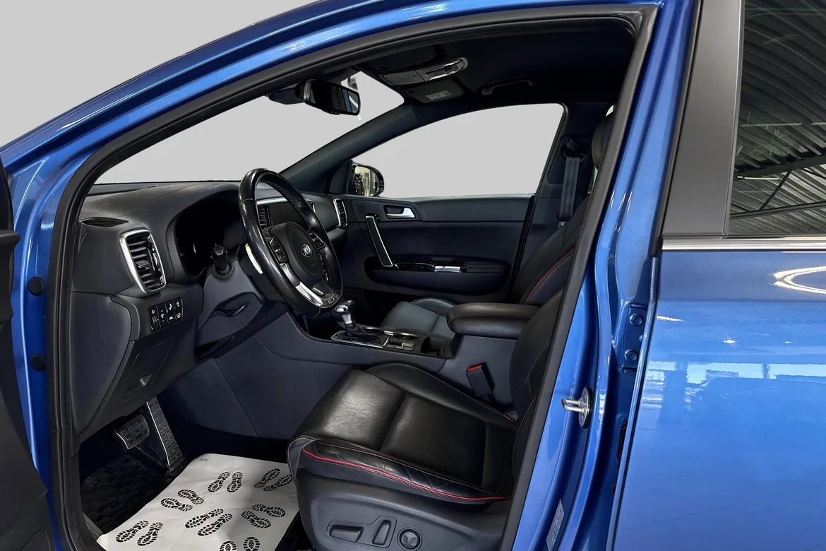 picture of a car