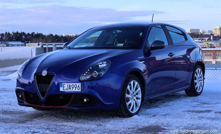 Bild 1 av Alfa Romeo Giulietta Veloce 240hk S/V-hjul Svensksåld 1 ägare