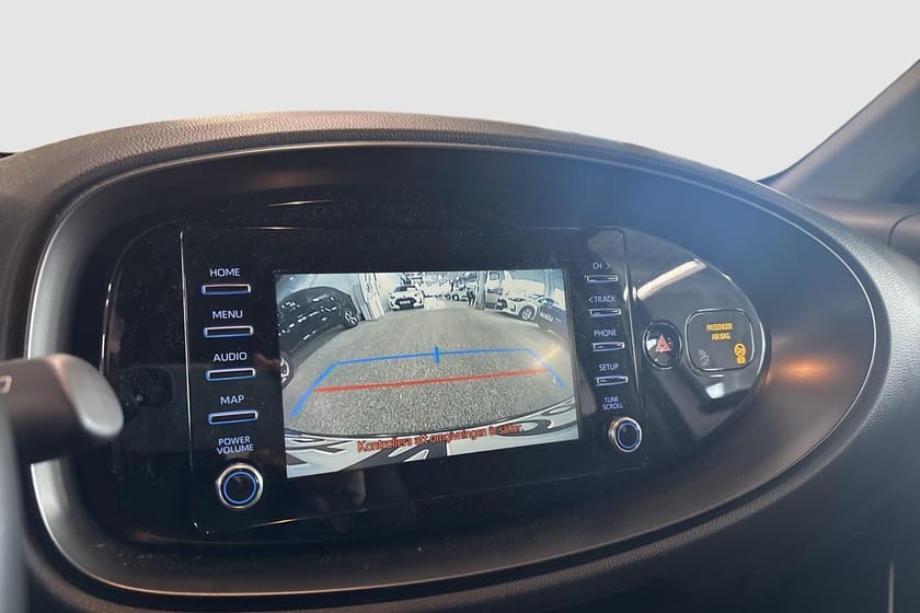 Bild 5 av Toyota Aygo X Play Automat