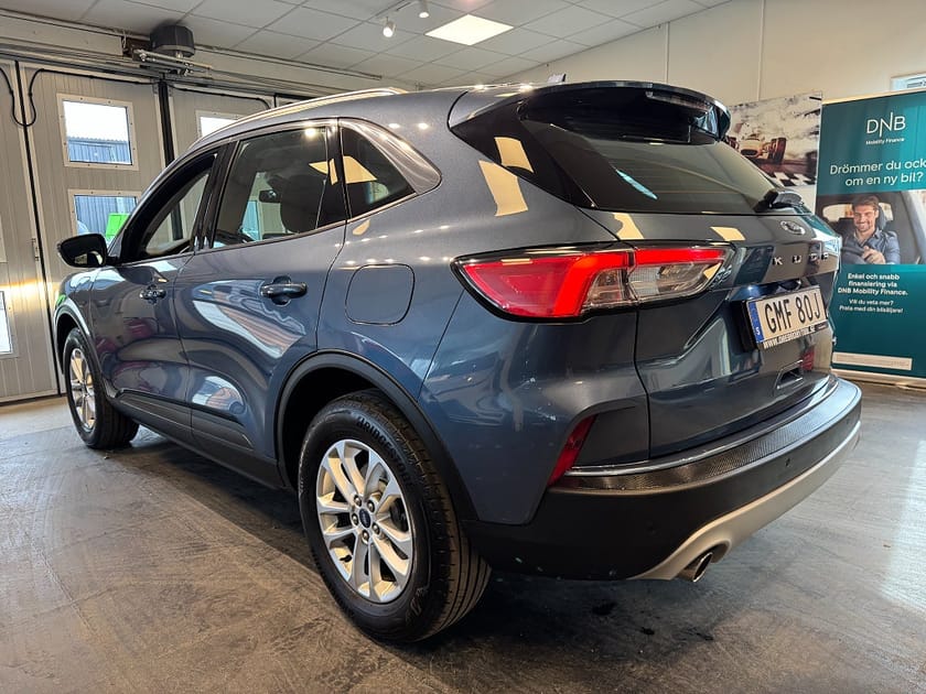 Bild 3 av Ford Kuga Plug-In Hybrid E-CVT Titanium Gps Cockpit B-kamera