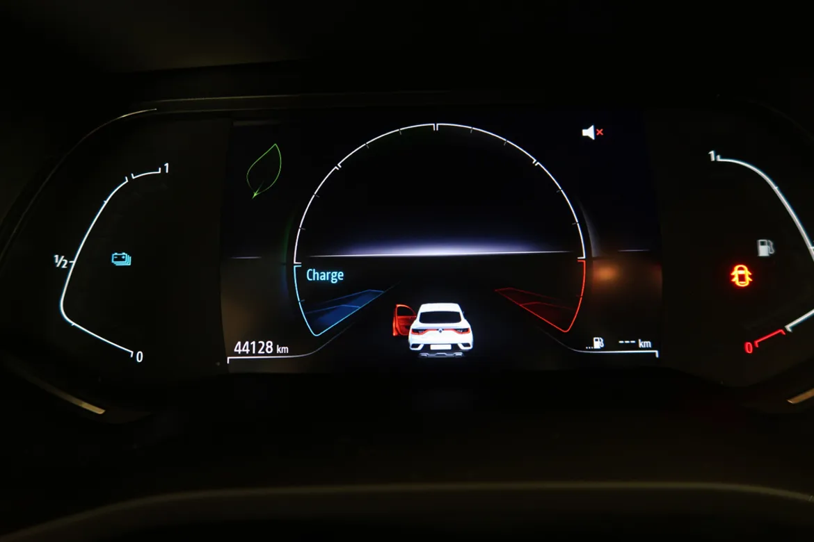 Renault Arkana E-TECH 145