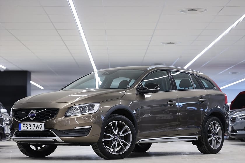 Bild 3 av Volvo V60 Cross Country D3 150hk Classic Navi Värmare Keyless