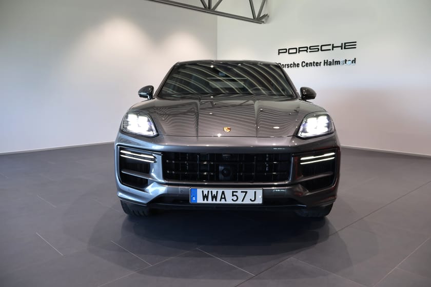 Bild 2 av Porsche Cayenne Turbo E-Hybrid Coupé 740hk V8