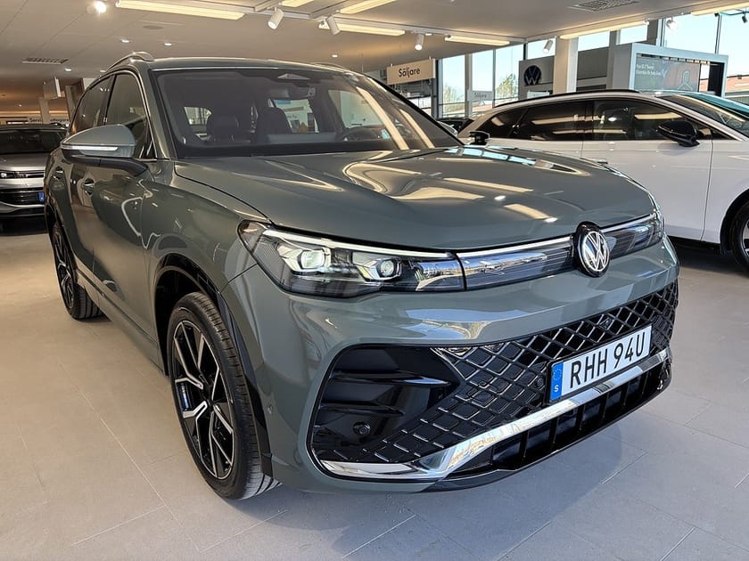 Bild 3 av Volkswagen Tiguan eHybrid R-Line-Edition 4595kr/mån MAJ ERBJUDANDE